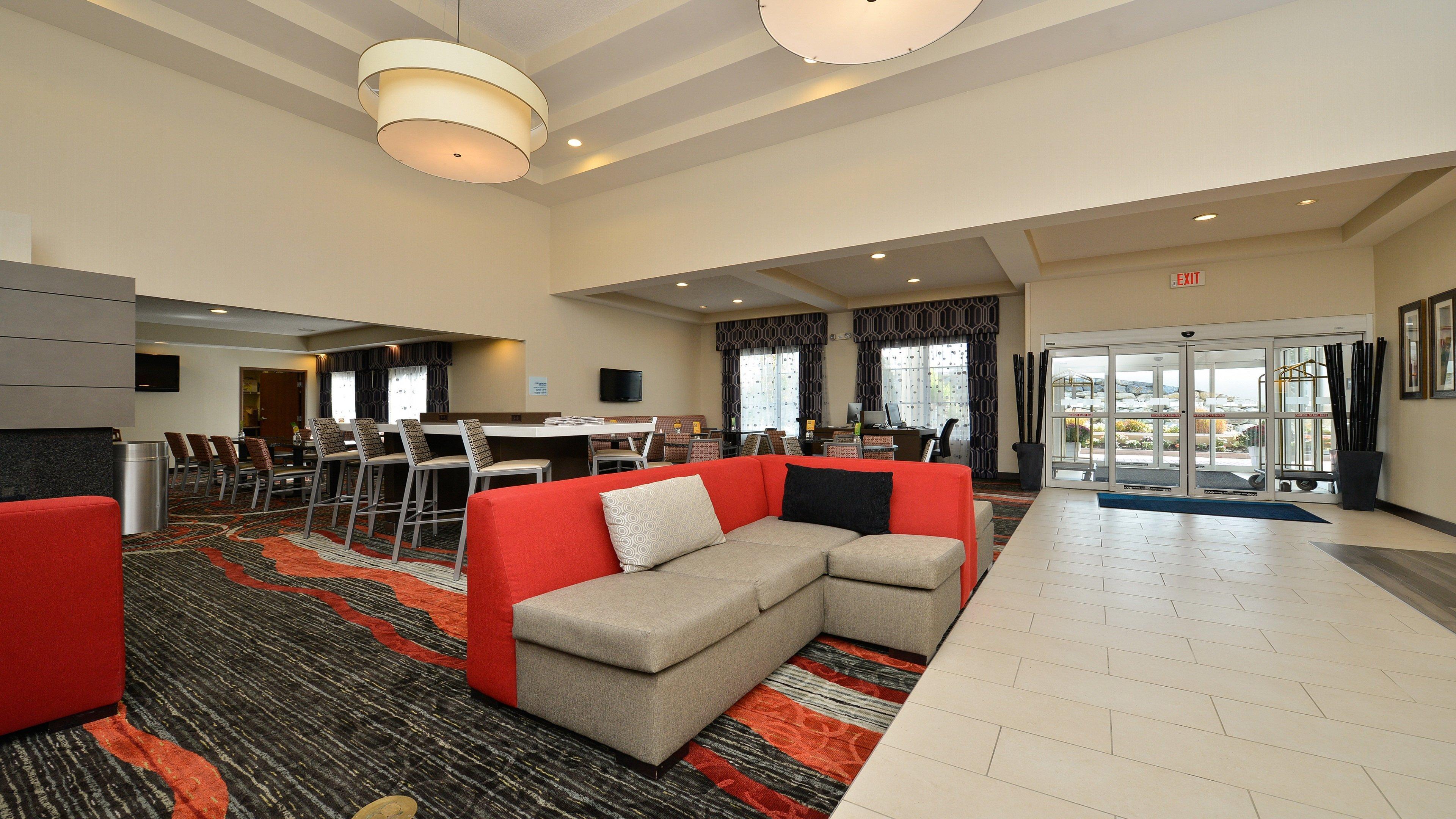 Holiday Inn Express Boston-Milford By Ihg Eksteriør bilde